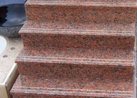 Τα κόκκινα ευθέα βήματα βημάτων γρανίτη για το εσωτερικό υπαίθριο βήμα τελειώνουν προαιρετικό