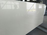 Άσπρα στερεά πέτρινα Countertops χαλαζία για την κουζίνα φαινόμενο ειδικό βάρος 2,5 Γ/Cm3